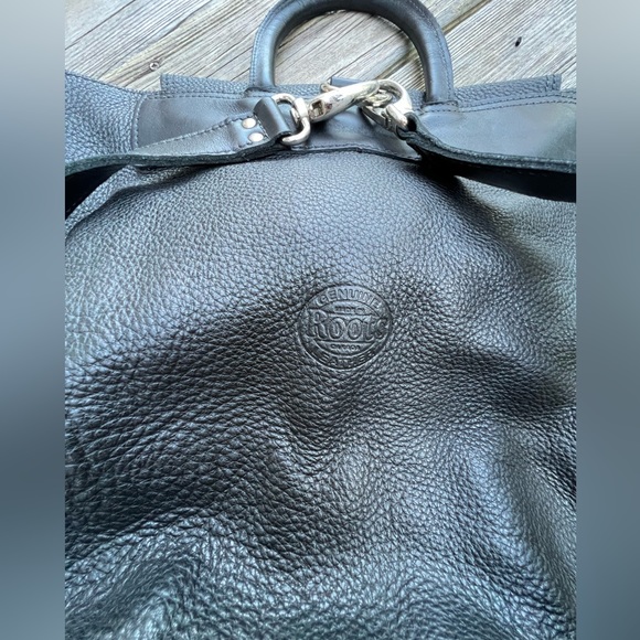 COPY - Vintage ROOTS CANADA Pebbled Leather Large Black Buckle drawstring backp… - Picture 3 of 16